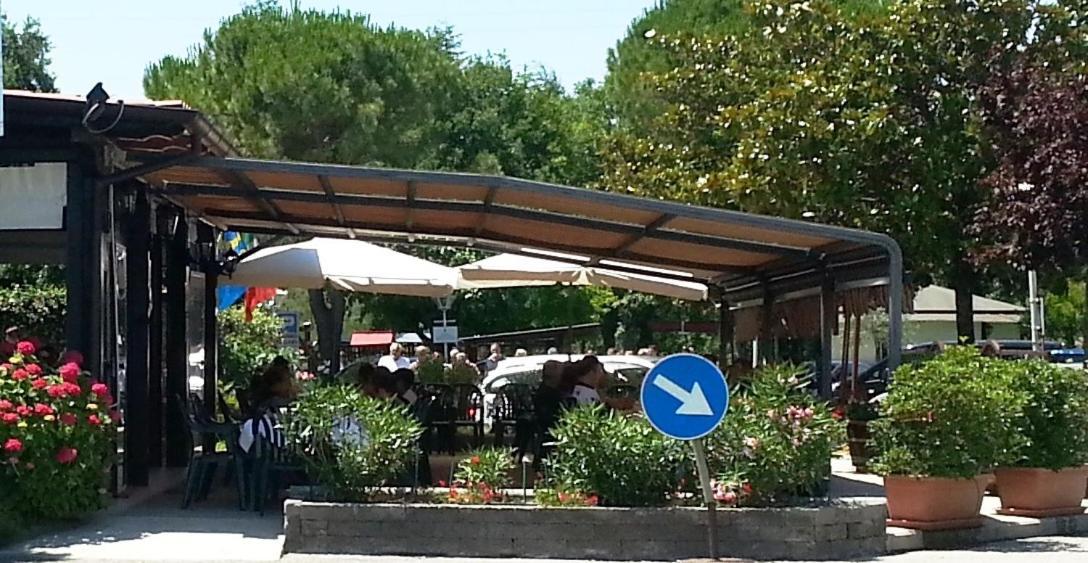Dogana Vecchia - Hotel & Residence B&B Ristorante & Pizzeria Trivignano Udinese Екстериор снимка