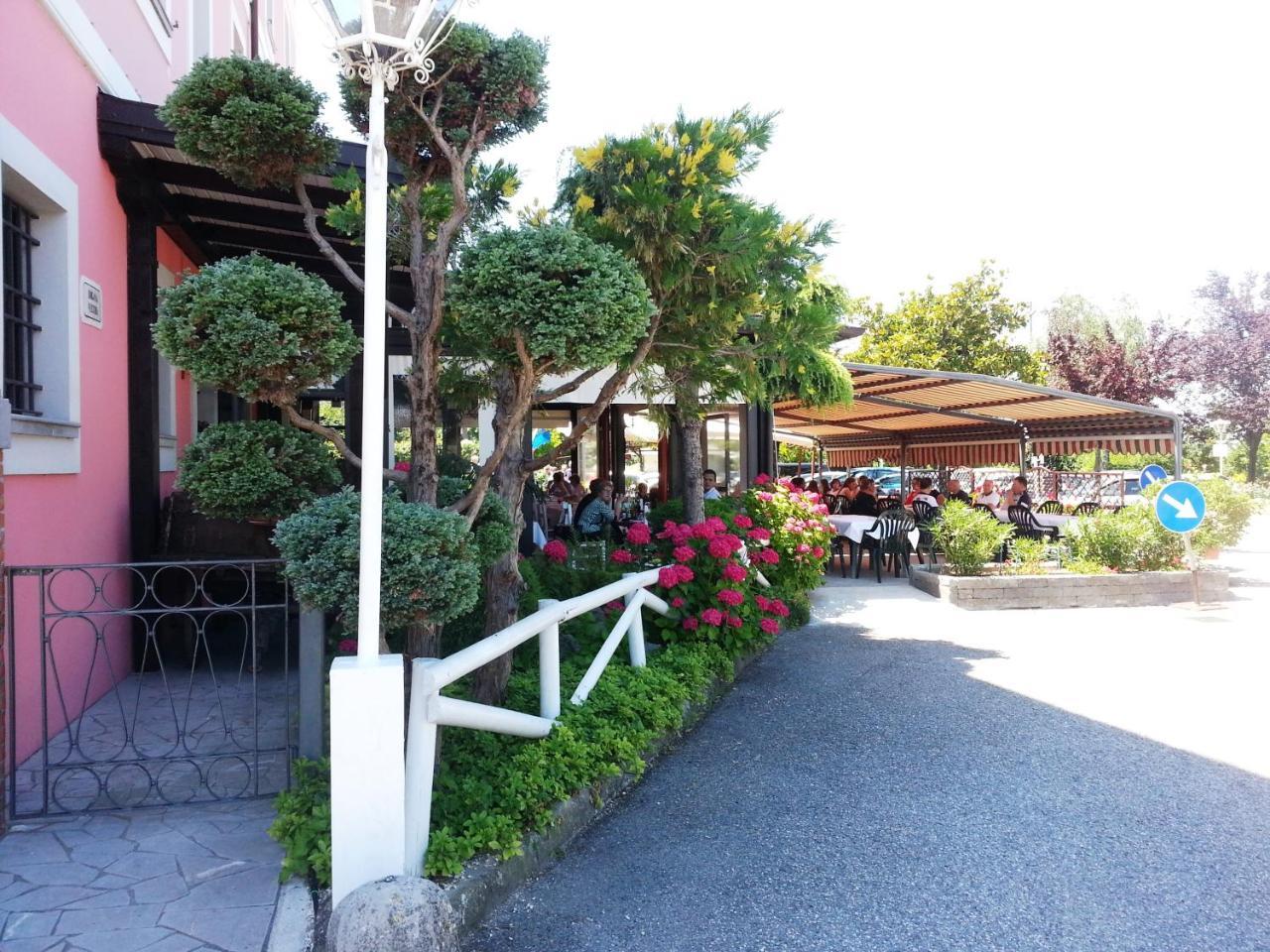 Dogana Vecchia - Hotel & Residence B&B Ristorante & Pizzeria Trivignano Udinese Екстериор снимка